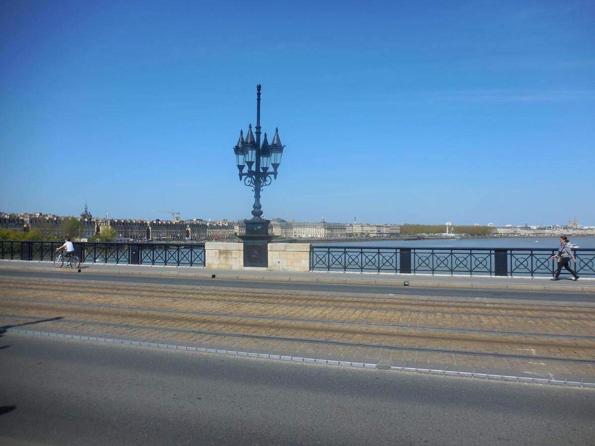 Beautiful Old Property In Bordeaux Center Exterior photo